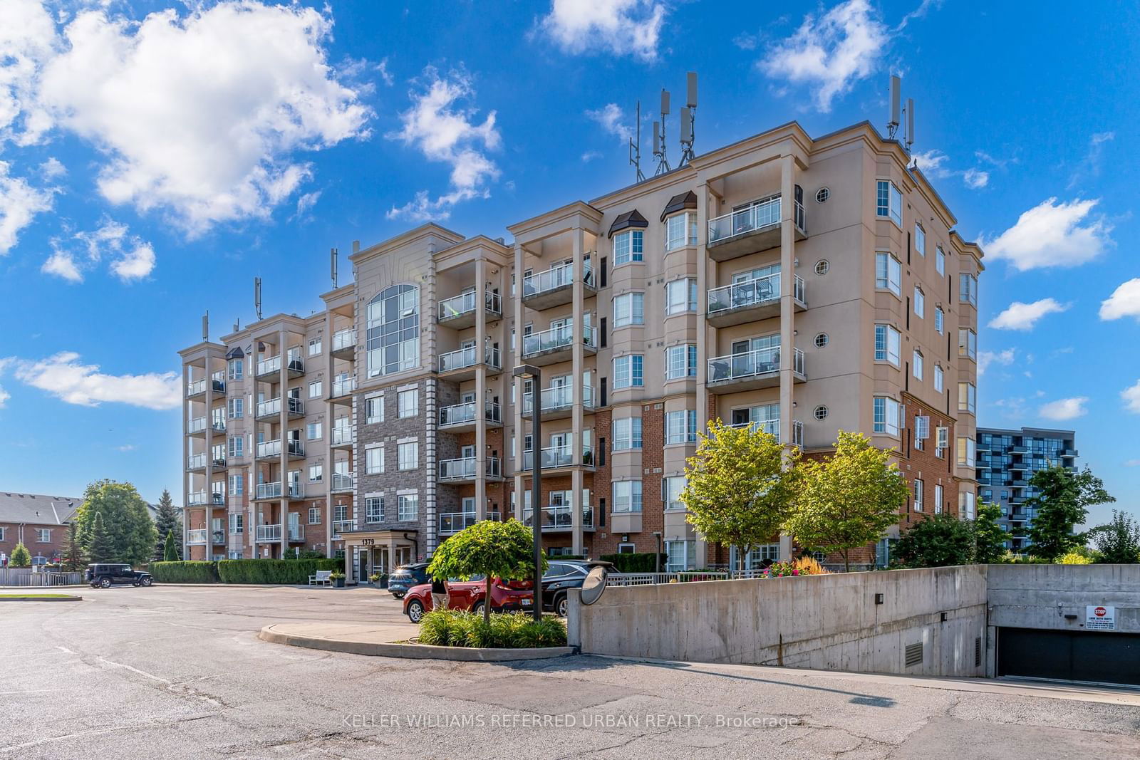 1379 Costigan Rd, unit 403 for sale - image #3