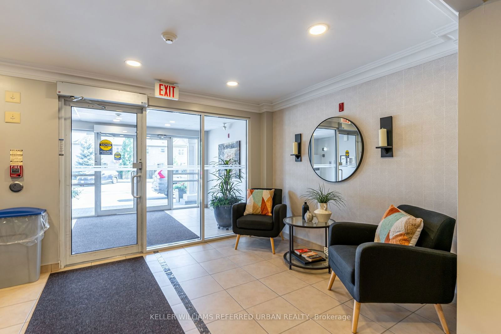 1379 Costigan Rd, unit 403 for sale - image #6