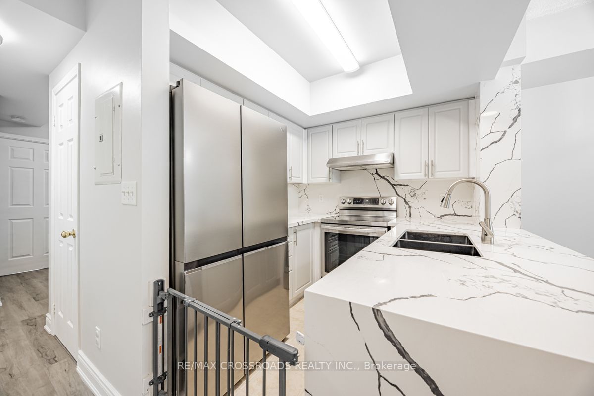 3033 Finch Ave W, unit 2042 for sale - image #13