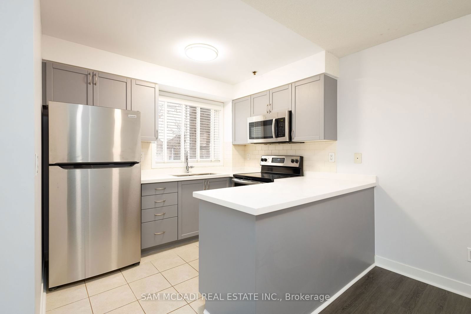 4 Dayspring Circ, unit 102 for rent - image #18