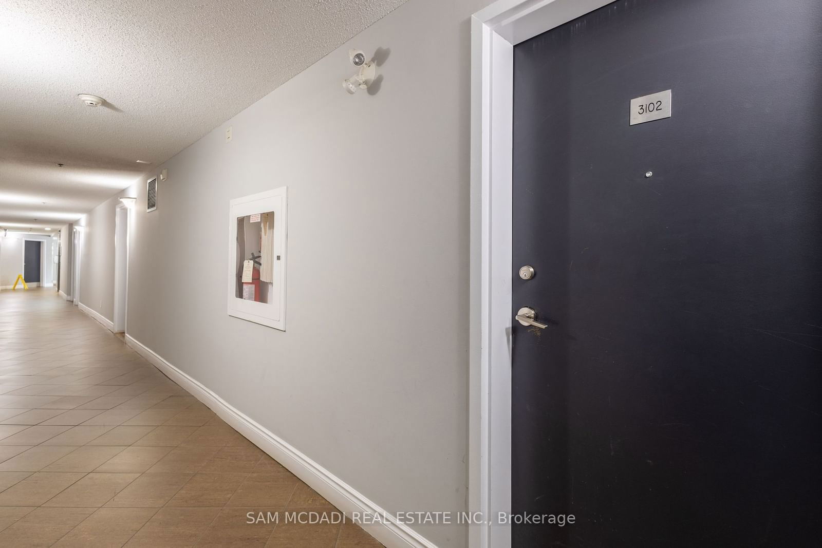 4 Dayspring Circ, unit 102 for rent - image #24