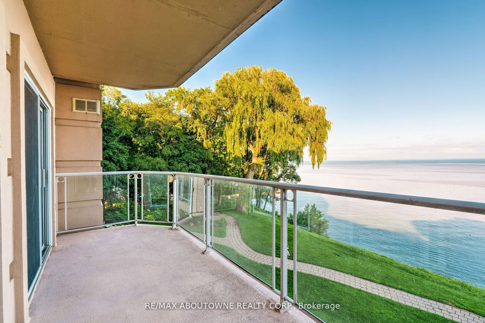 5194 Lakeshore Rd, unit 305 for sale - image #21