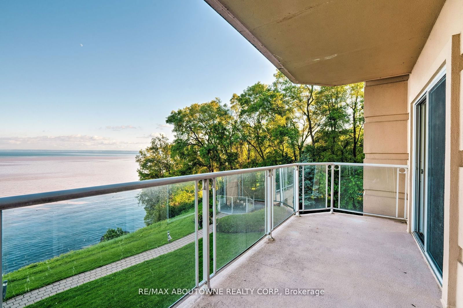 5194 Lakeshore Rd, unit 305 for sale - image #22