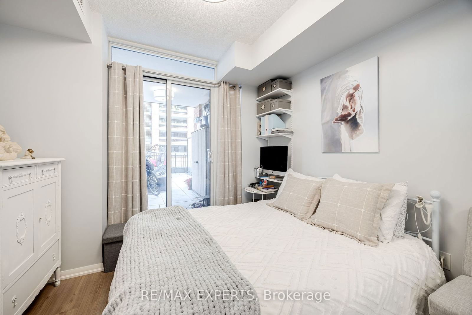 830 Lawrence Ave, unit 231 for sale - image #11