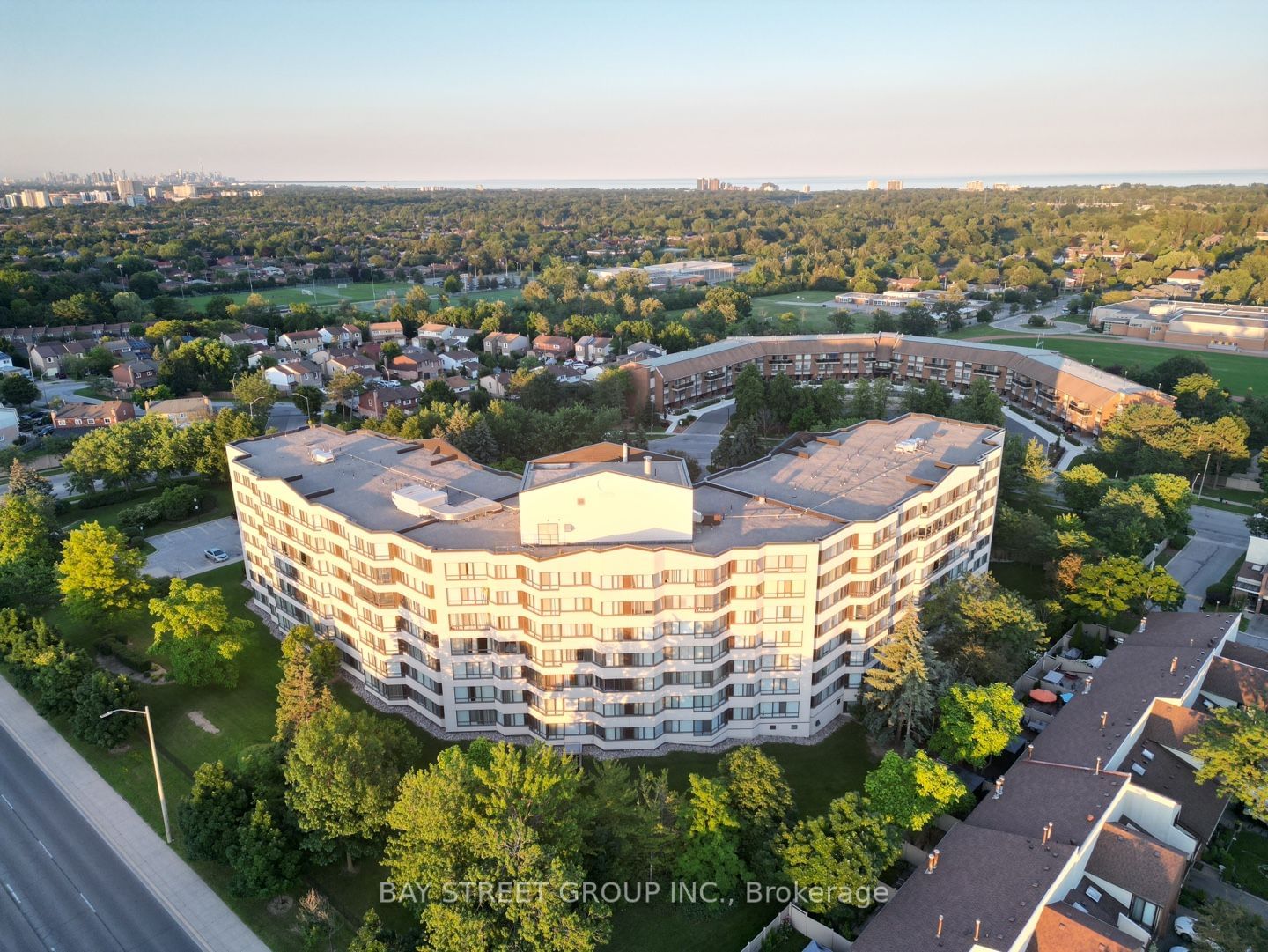 Lansdowne Condos, Mississauga, Toronto