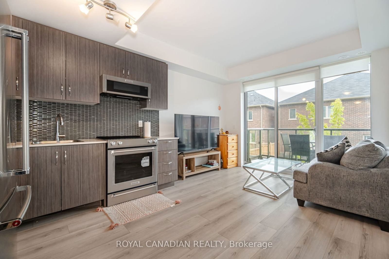 65 Attmar Dr, unit 263 for sale - image #11