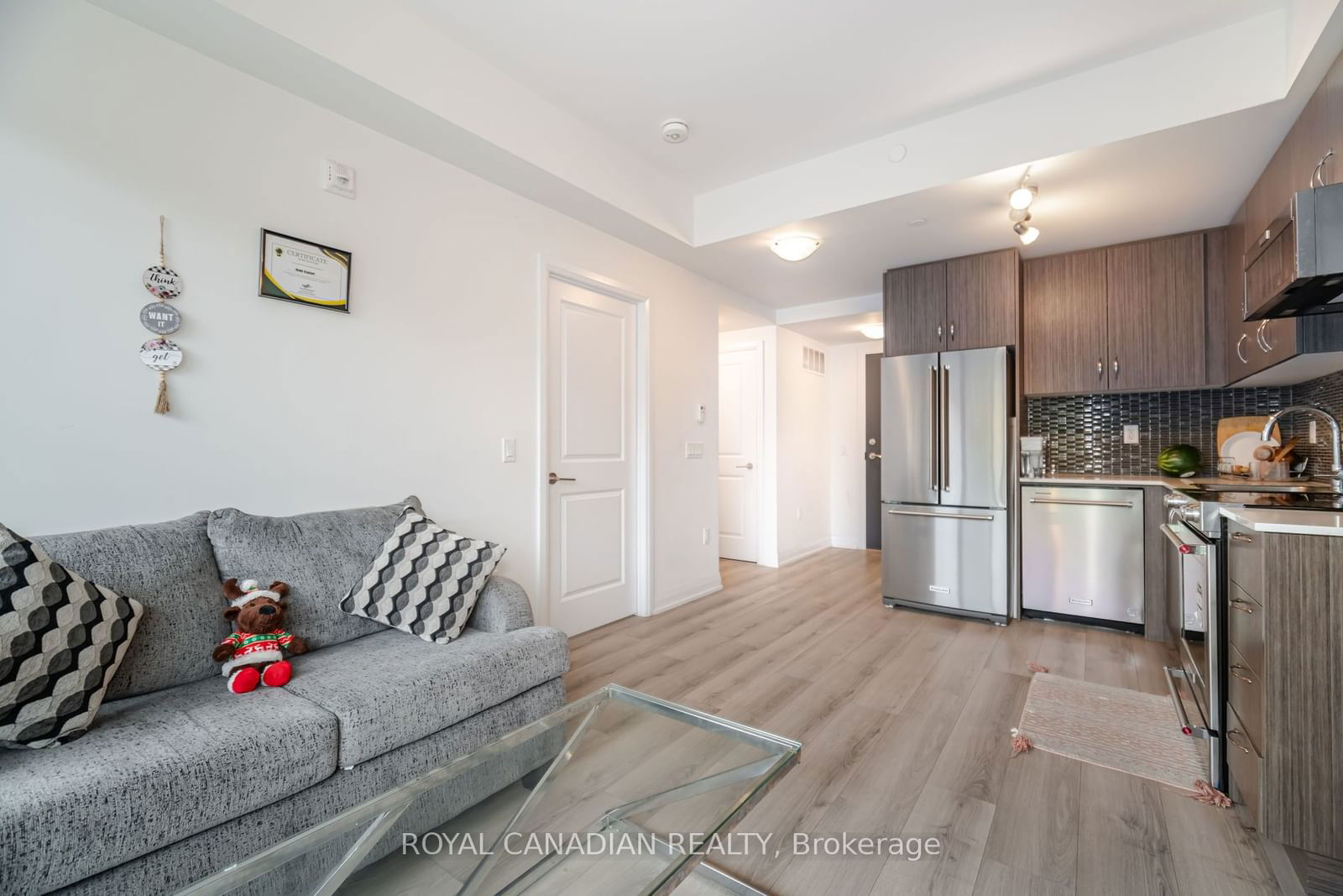 65 Attmar Dr, unit 263 for sale - image #7