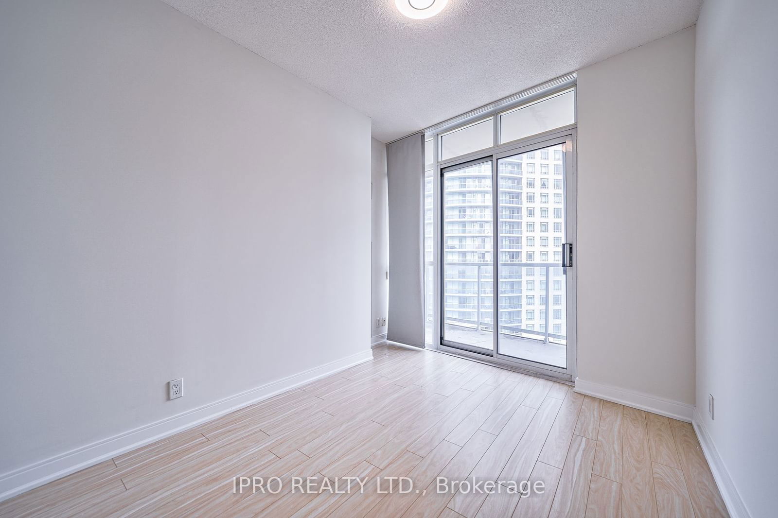 70 Absolute Ave, unit 2201 for rent - image #11