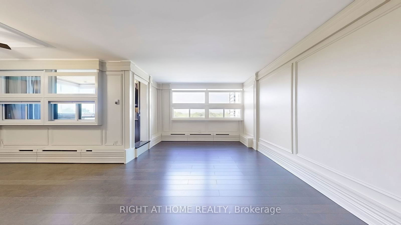 551 The West Mall Ave, unit 611 for sale - image #7