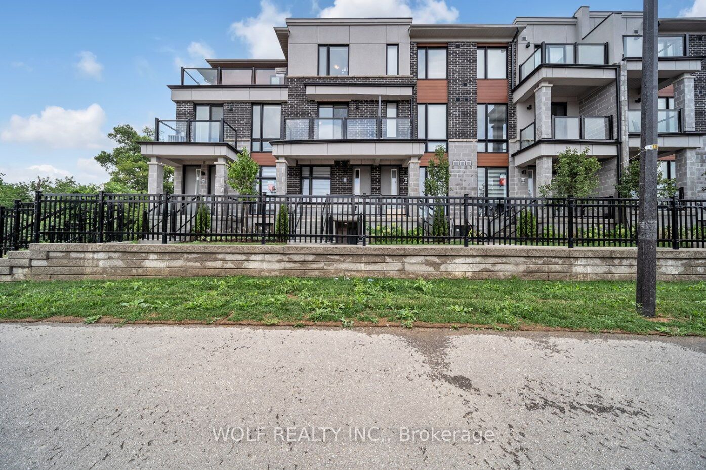 70 Knotsberry Circ, unit 53 for sale - image #34