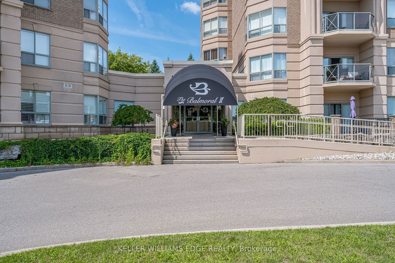 2085 Amherst Heights Dr, unit 106 for sale - image #1