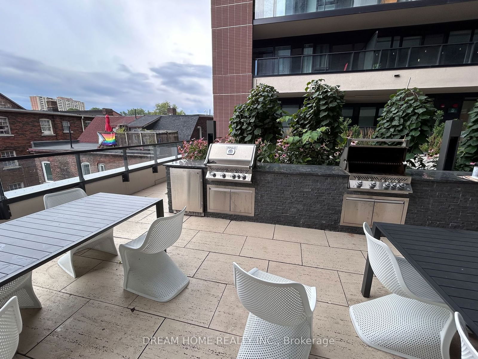 270 Dufferin St, unit 416 for rent - image #17