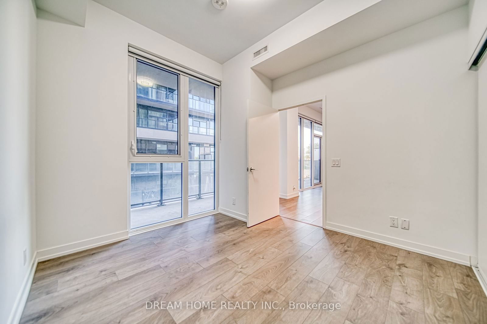 270 Dufferin St, unit 416 for rent