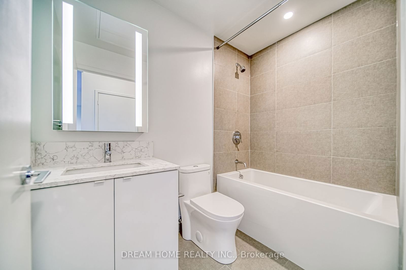 270 Dufferin St, unit 416 for rent