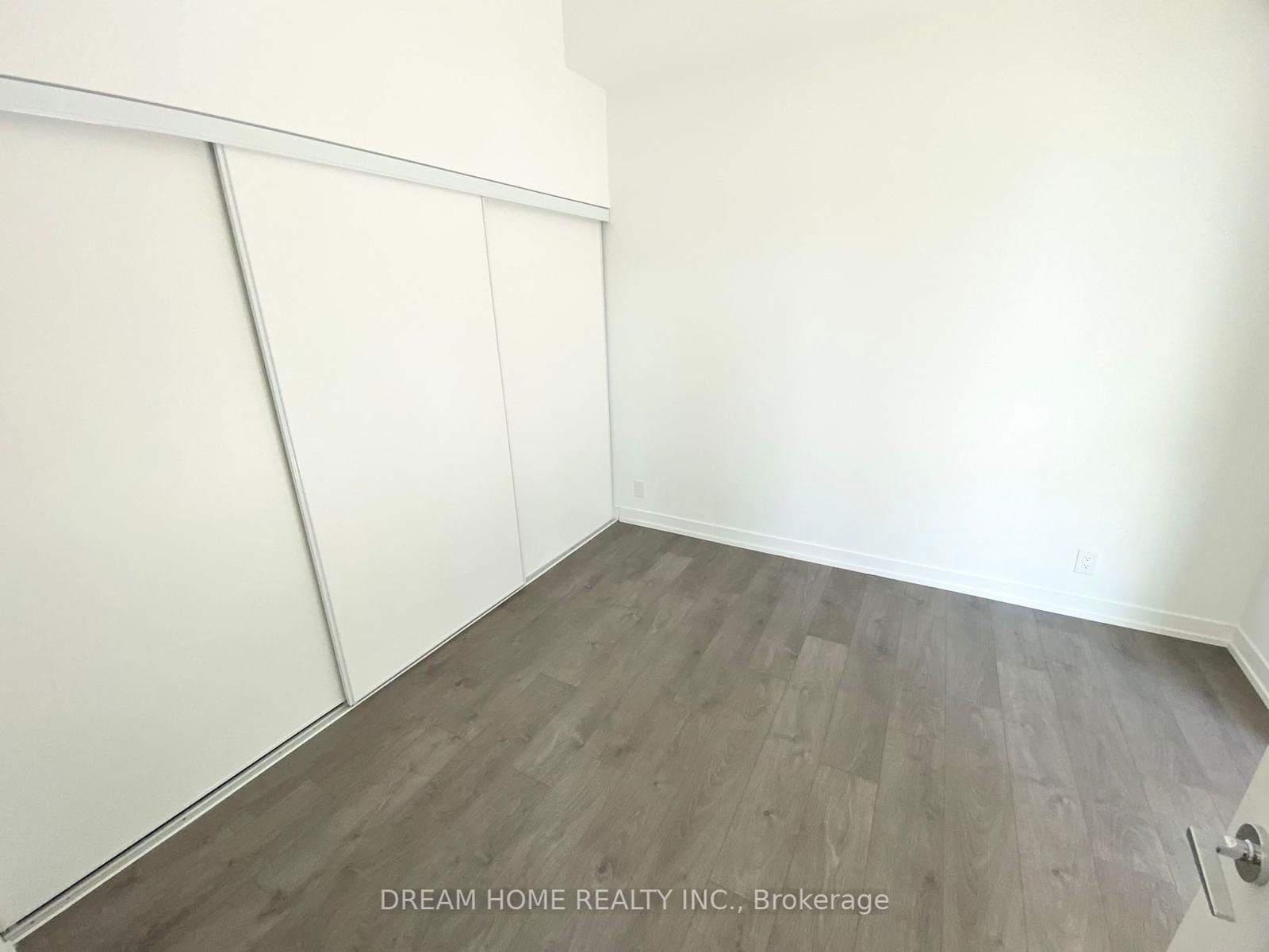 270 Dufferin St, unit 416 for rent - image #5