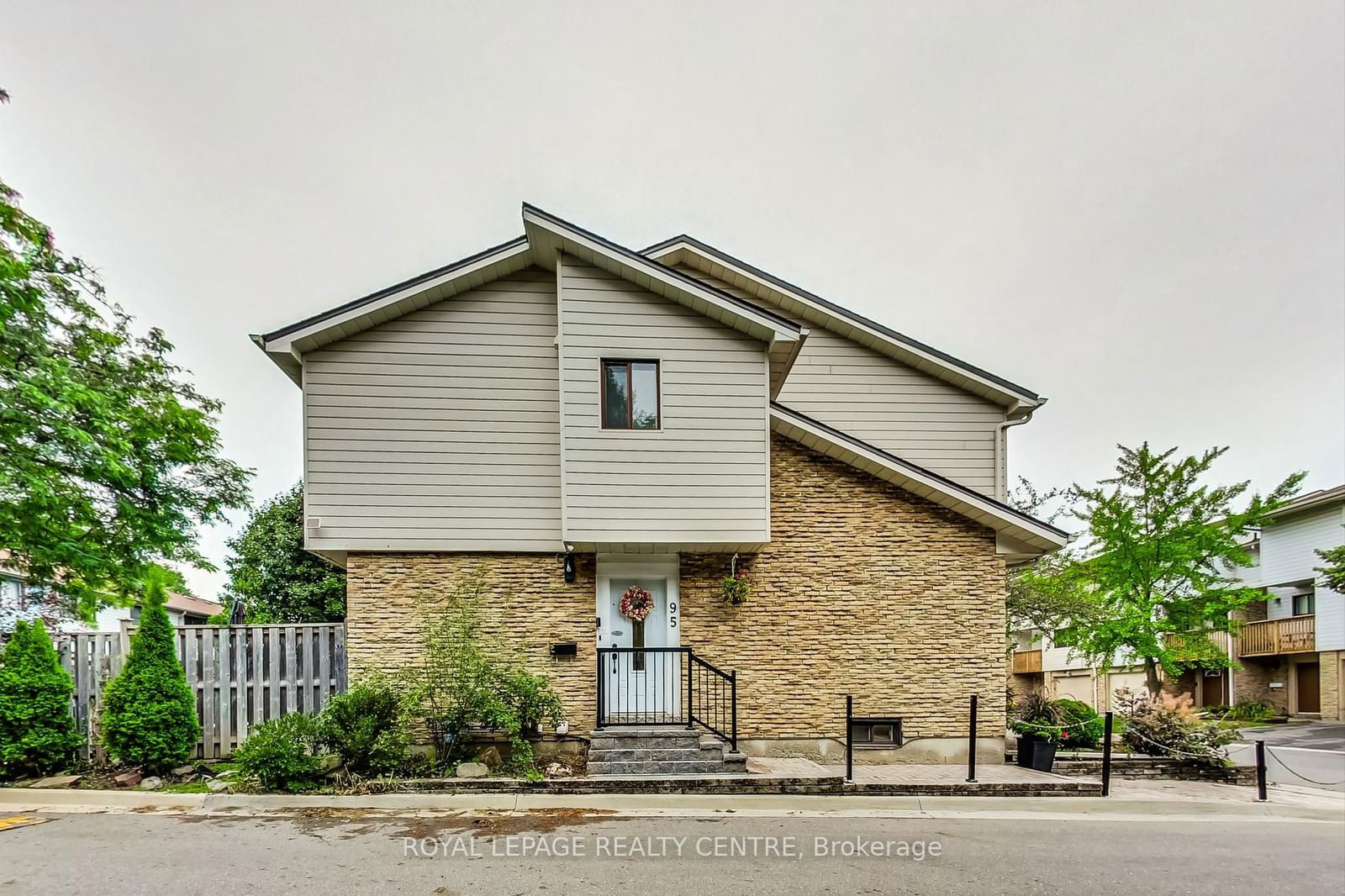 6540 Falconer Dr, unit 95 for sale - image #2