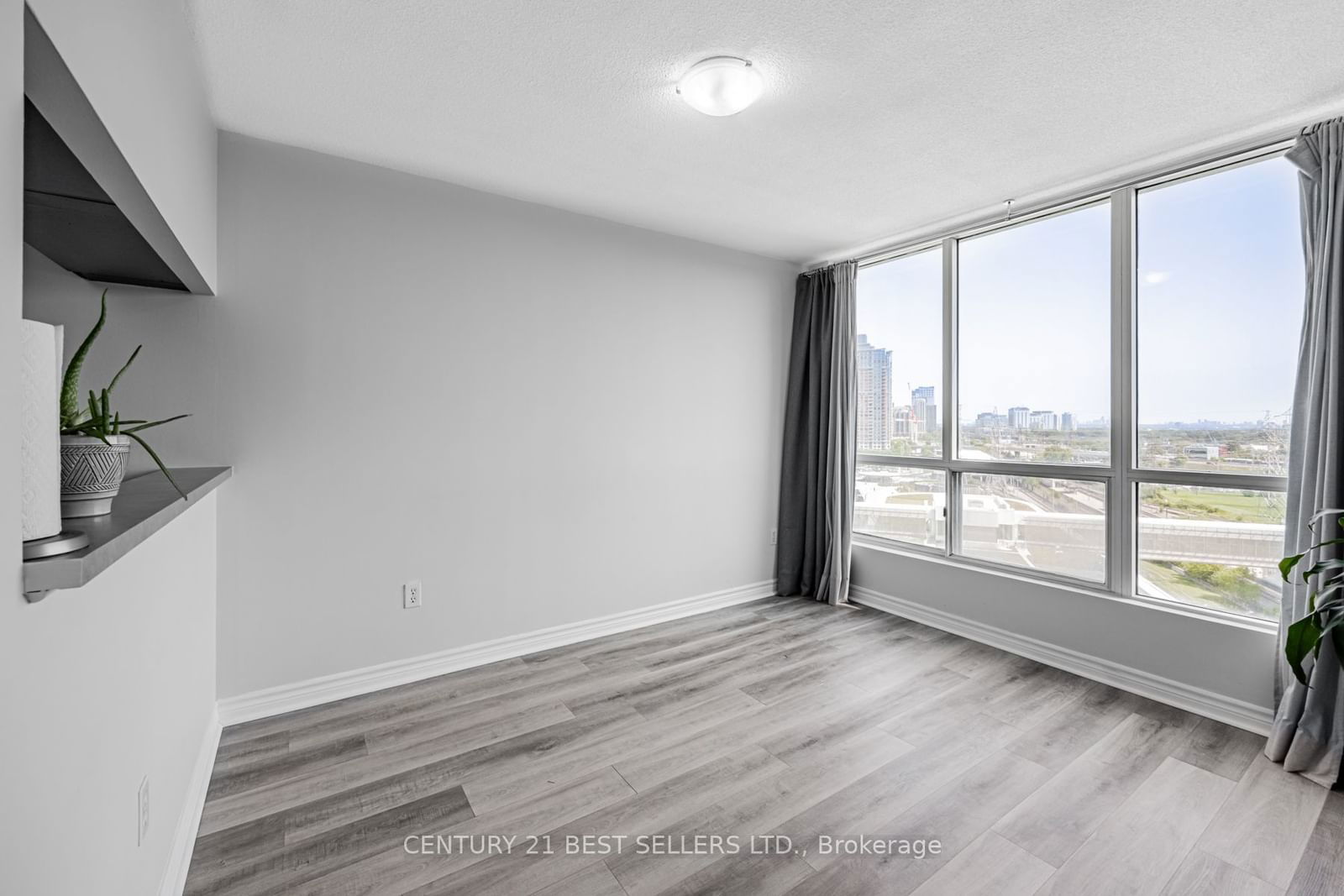 101 Subway Cres, unit 908 for sale - image #8