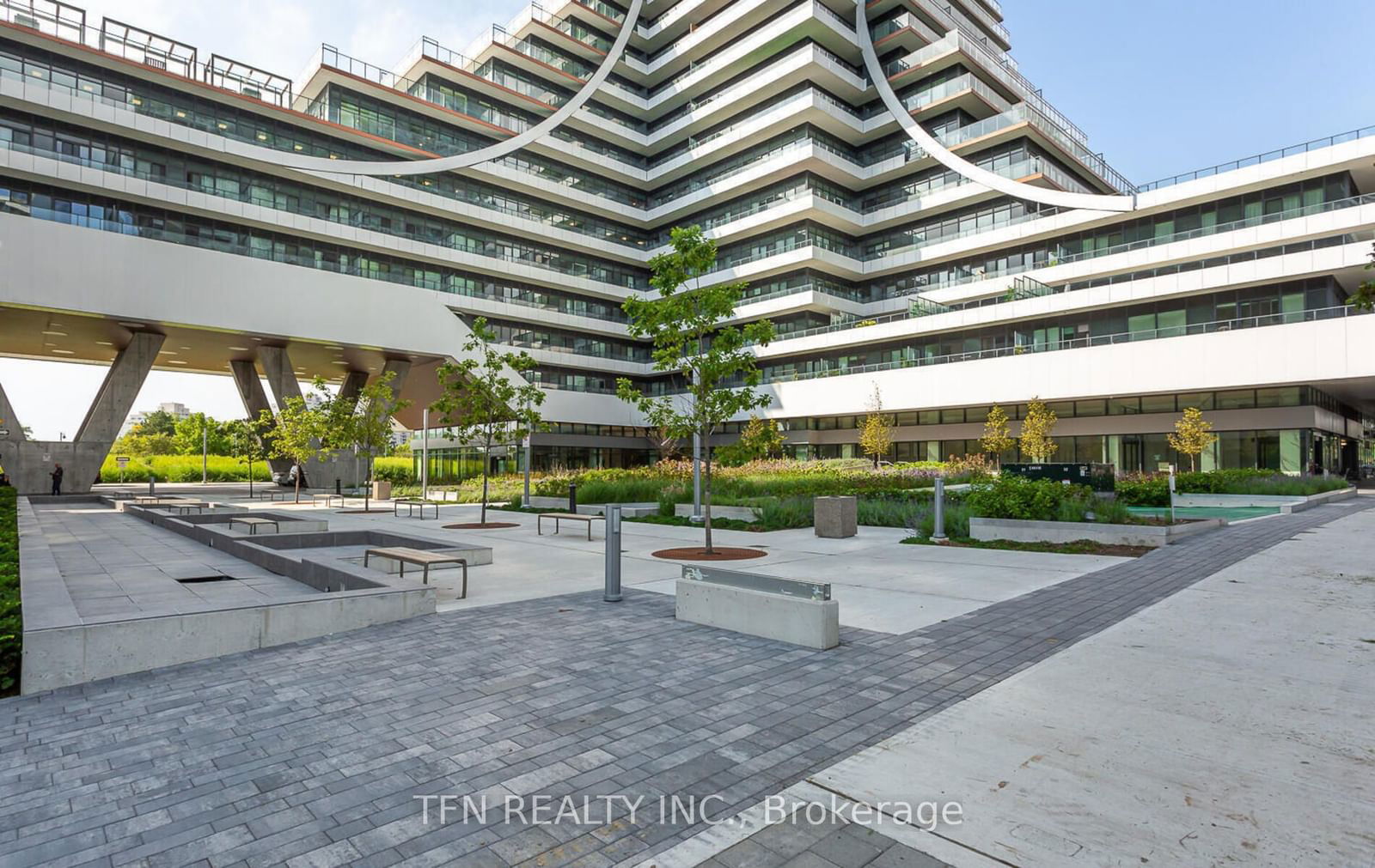 30 Shore Breeze Dr, unit 819 for rent