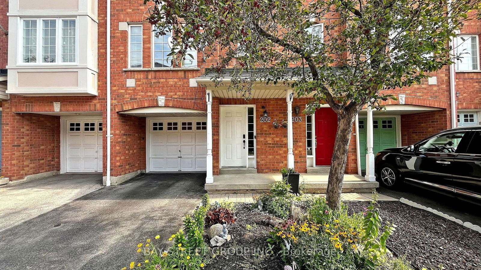 80 Acorn Pl, unit 202 for sale - image #2