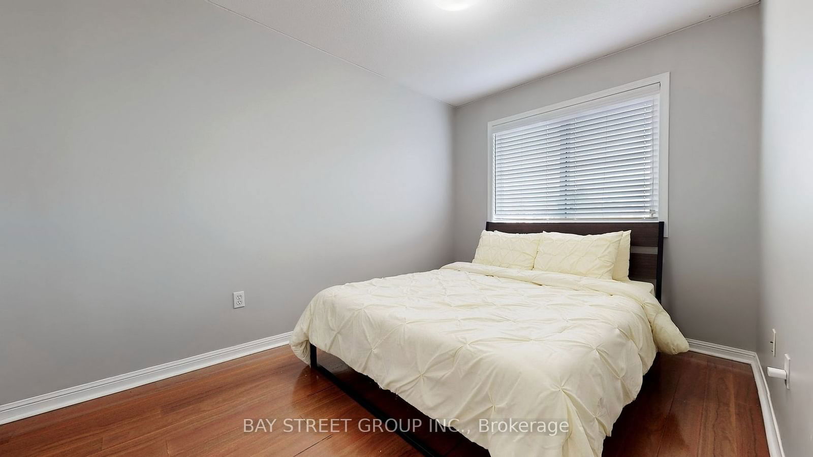 80 Acorn Pl, unit 202 for sale - image #27