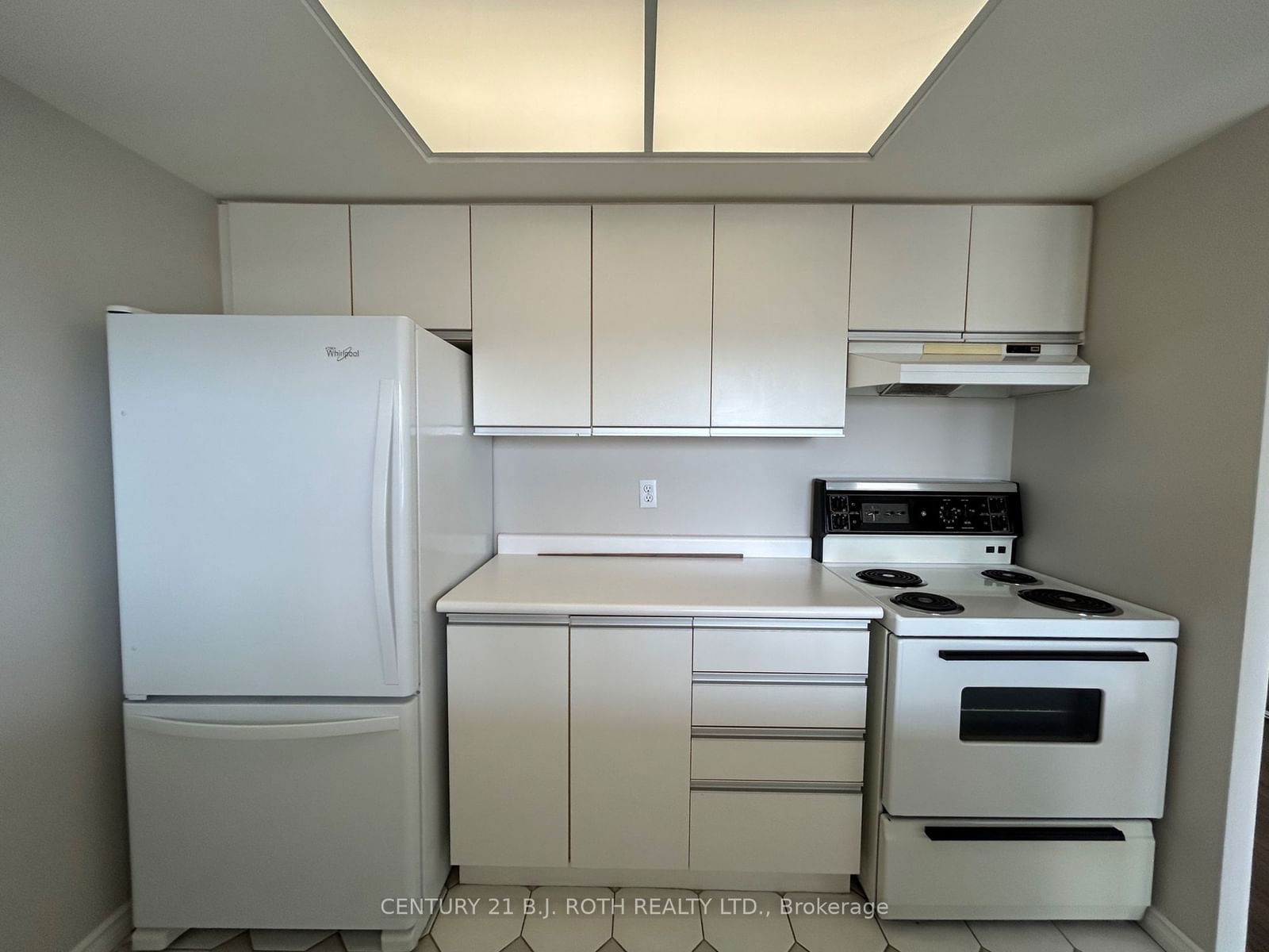 101 Subway Cres, unit 1607 for sale - image #8