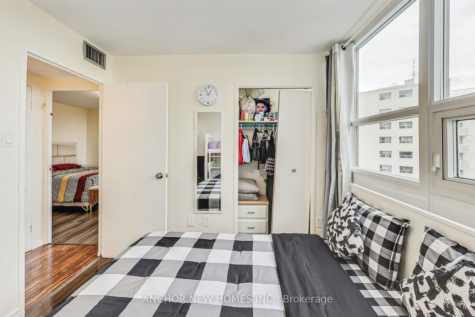 2323 Confederation Pkwy, unit 1105 for sale - image #21