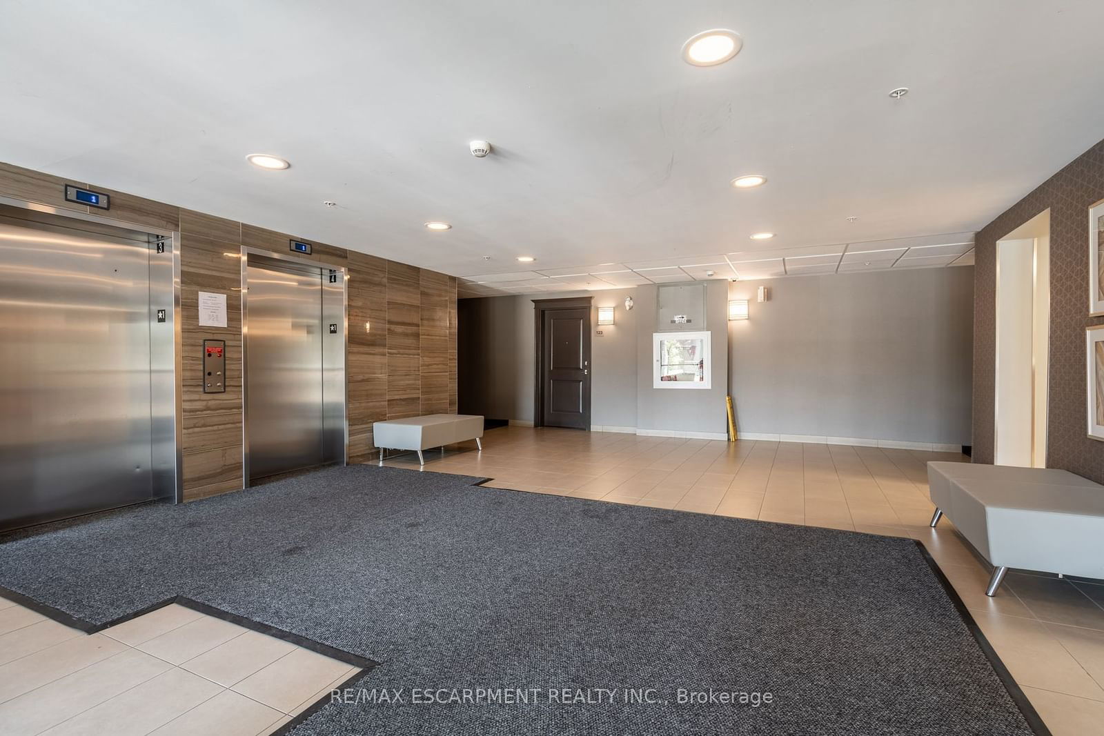 5010 CORPORATE Dr, unit 239 for sale - image #3