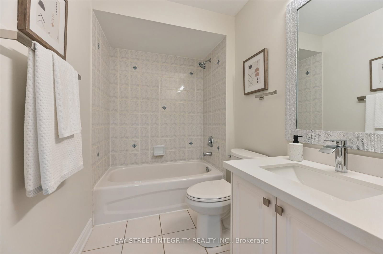 1489 Heritage Way, unit 4 for sale - image #26