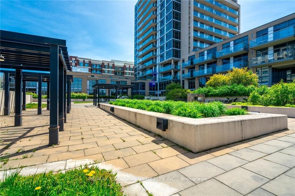 1940 Ironstone Dr, unit 404 for sale - image #33