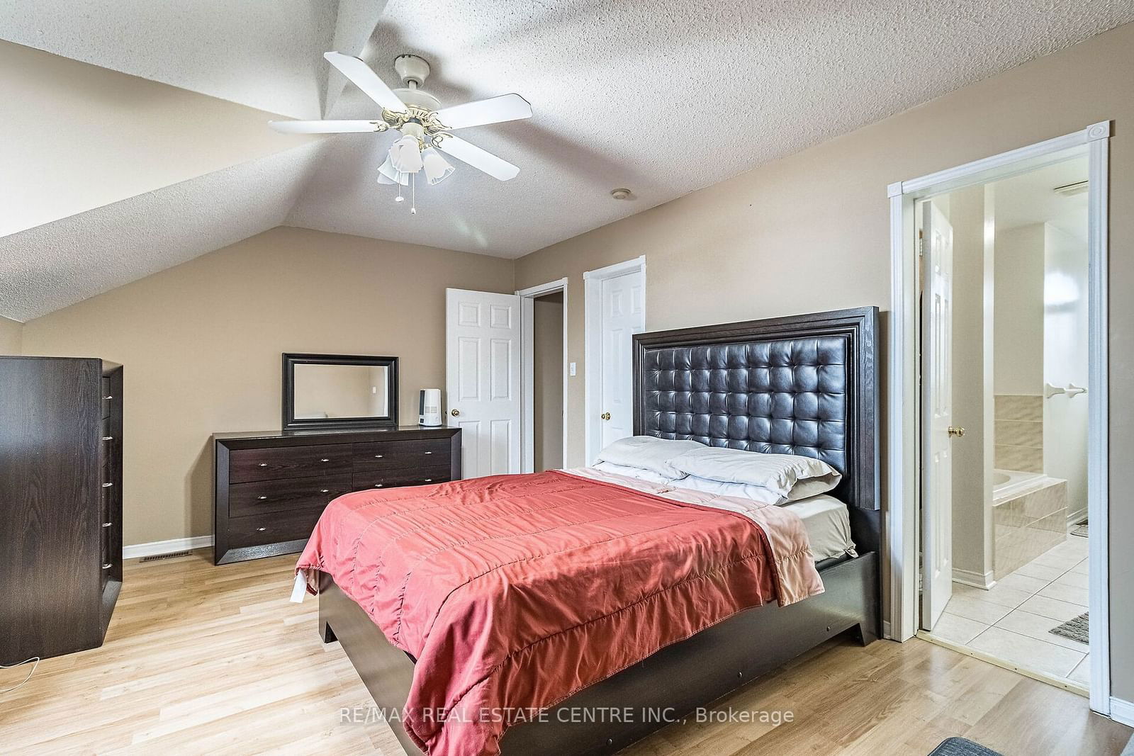 455 Apache Crt, unit 142 for sale - image #27