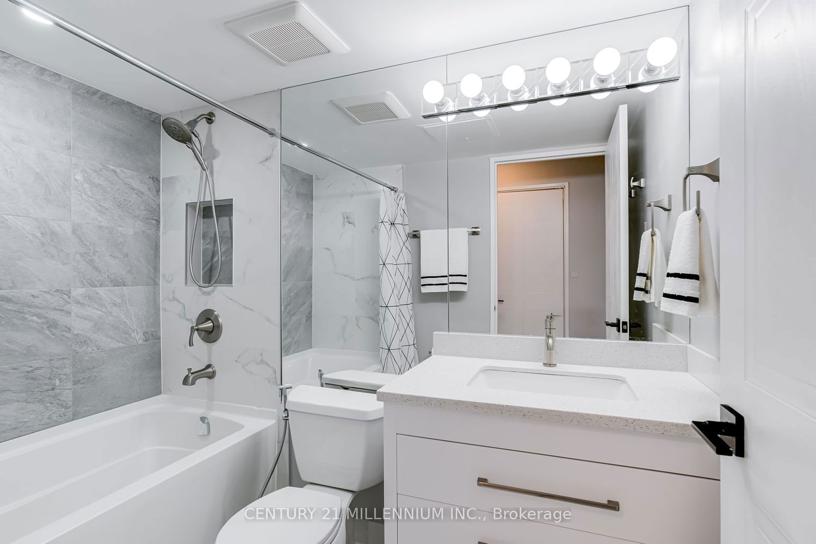 25 Fairview Rd W, unit UPH 6 for sale - image #18