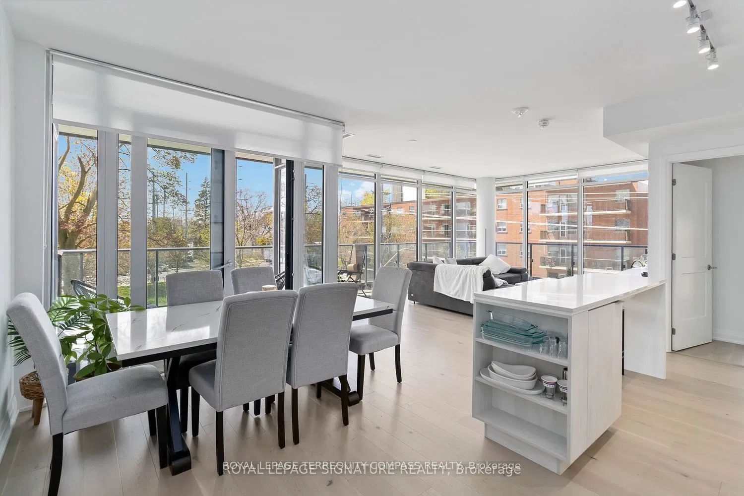 21 Park St E, unit 309 for sale - image #1