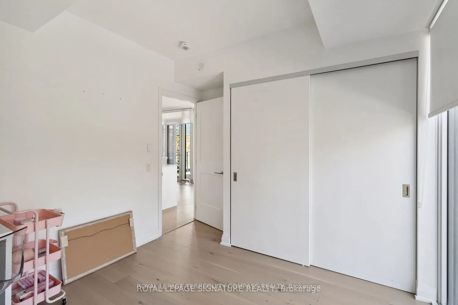 21 Park St E, unit 309 for sale