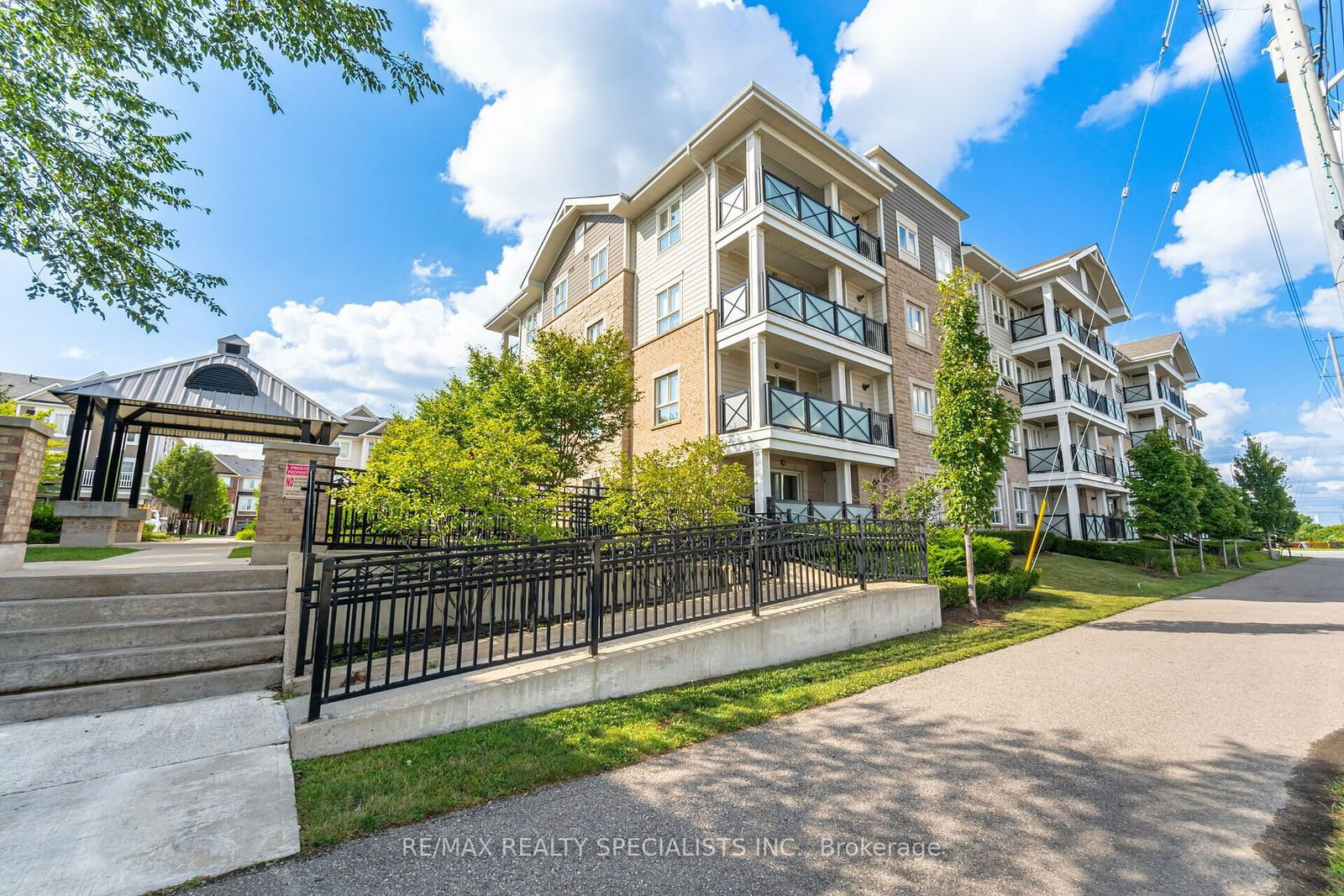 1005 Nadalin Heights, unit 411 for sale - image #17