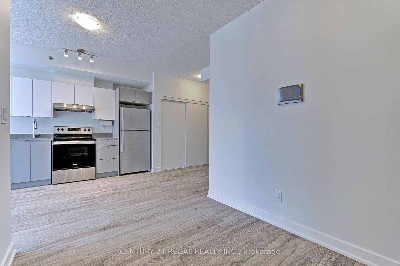 3200 Dakota Common, unit B1012 for sale - image #10