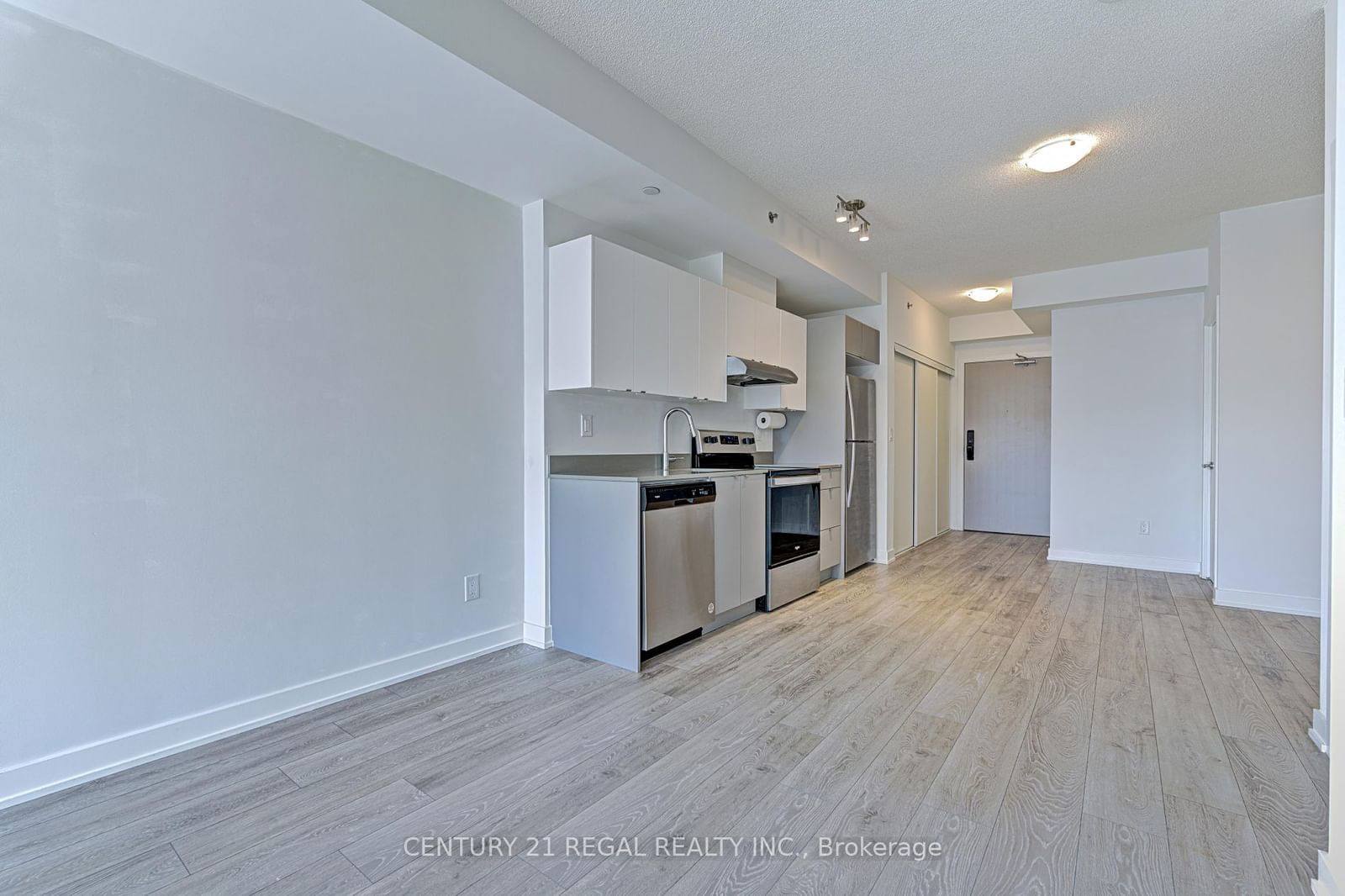 3200 Dakota Common, unit B1012 for sale - image #4