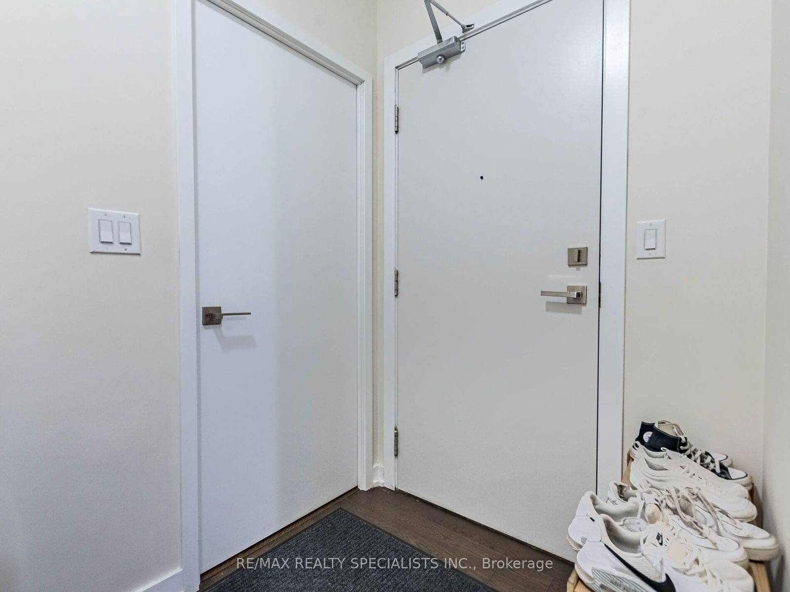 4011 Brickstone Mews, unit 3102 for sale - image #4