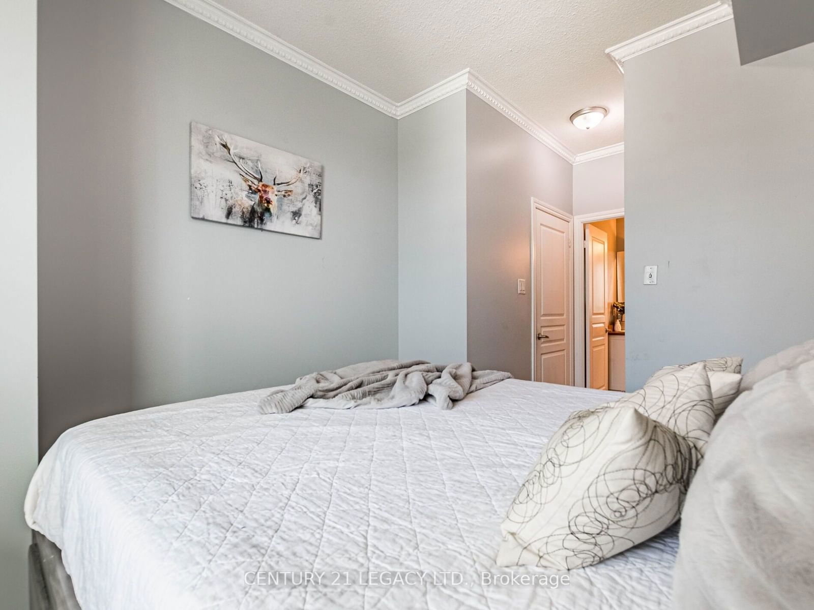 3525 Kariya Dr, unit 808 for sale - image #19