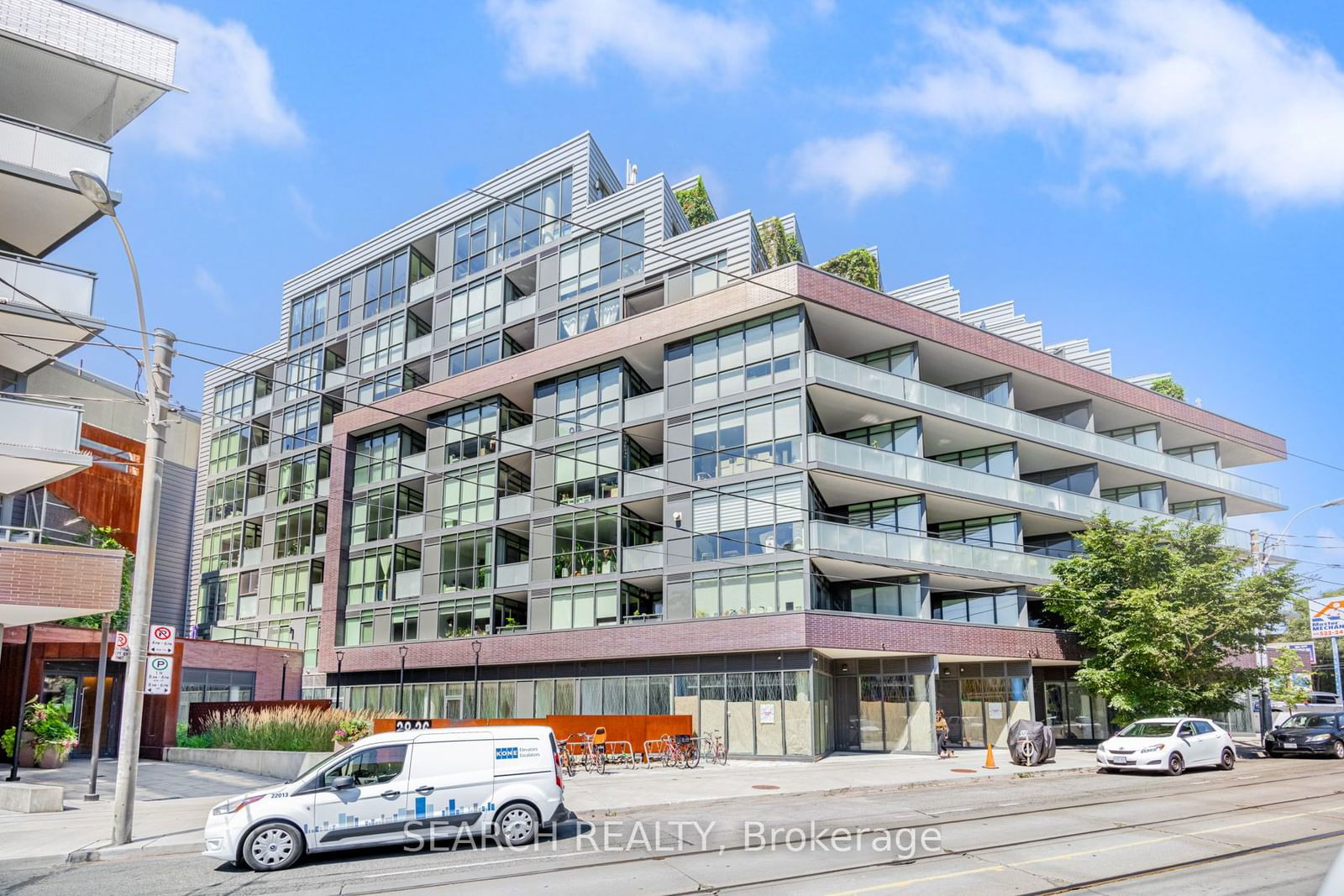 36 Howard Park Ave, unit 303 for sale - image #1