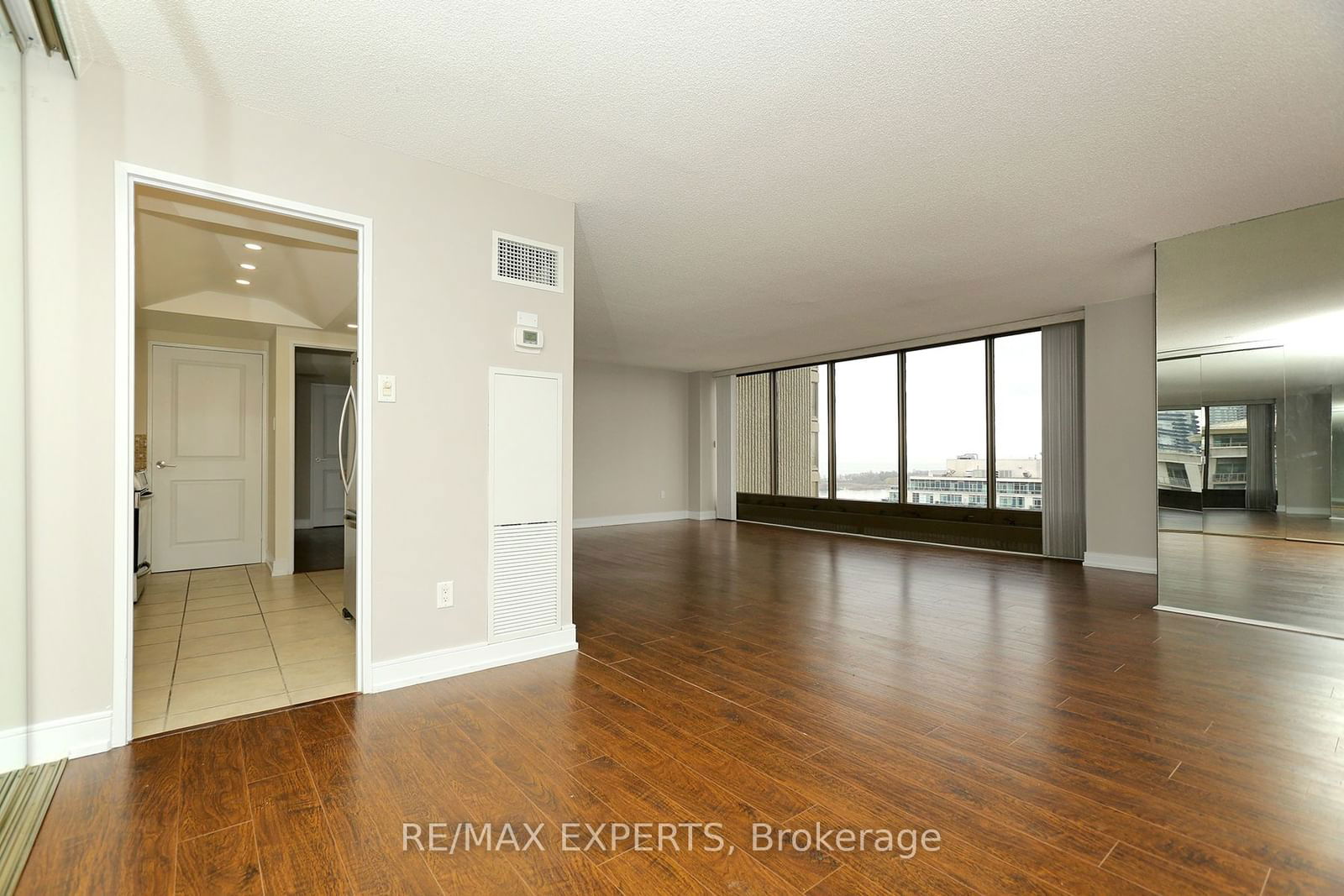 2045 Lake Shore Blvd, unit 1609 for sale