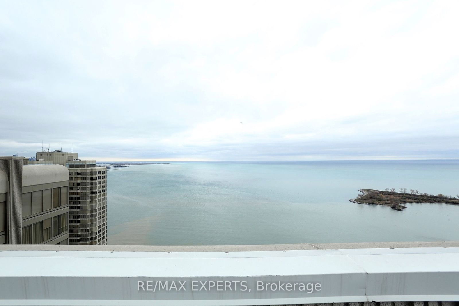 2045 Lake Shore Blvd, unit 1609 for sale