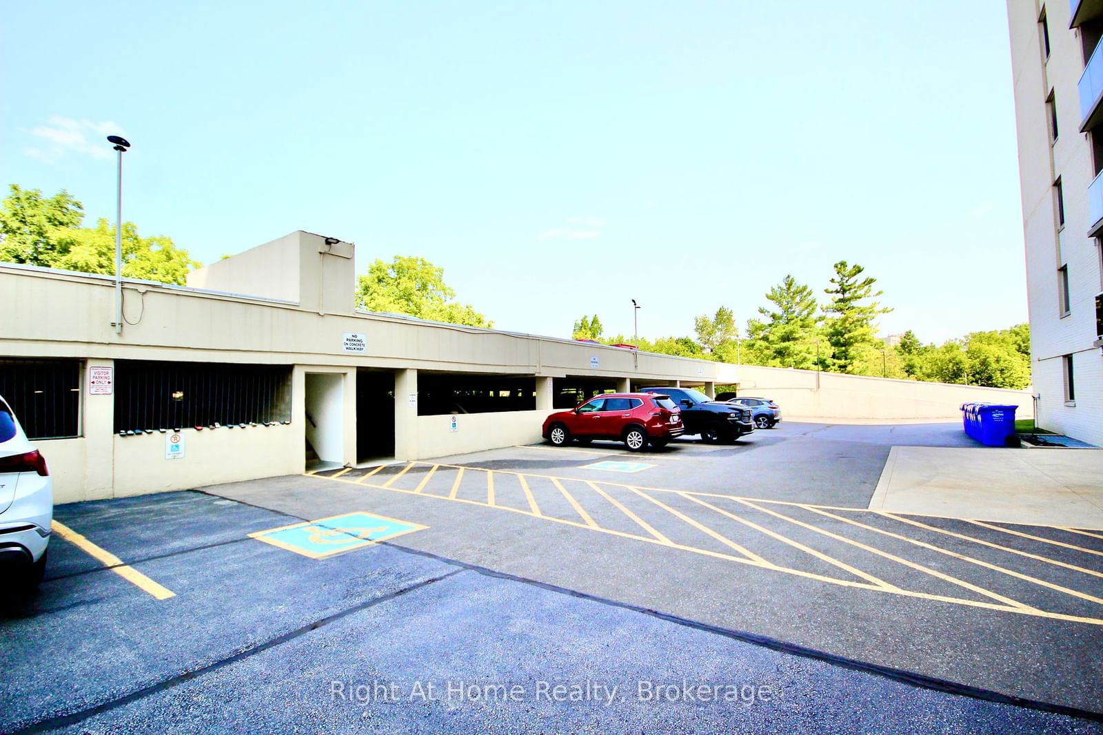 81 Millside Dr, unit 901 for sale - image #26