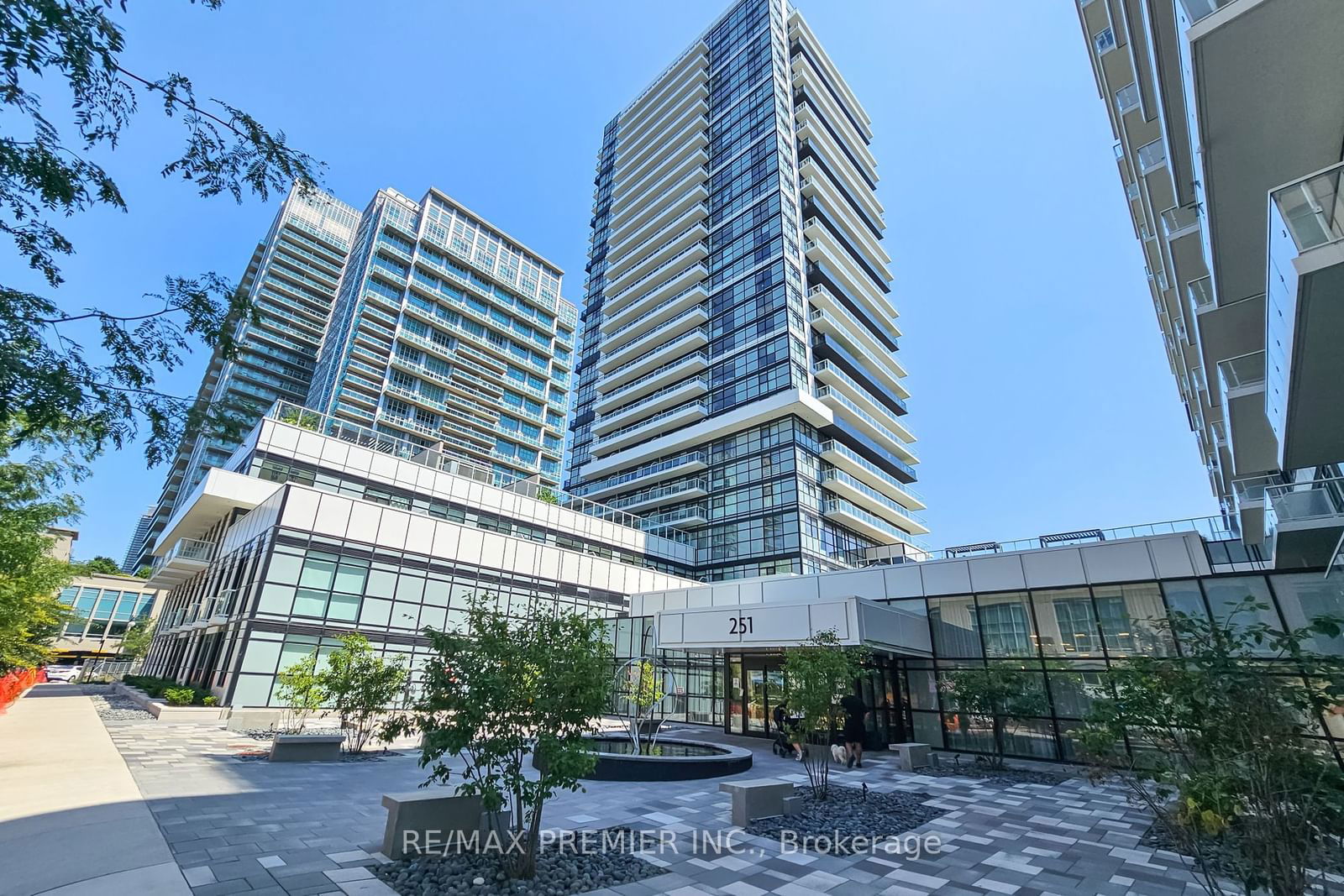 251 Manitoba St, unit 116 for sale