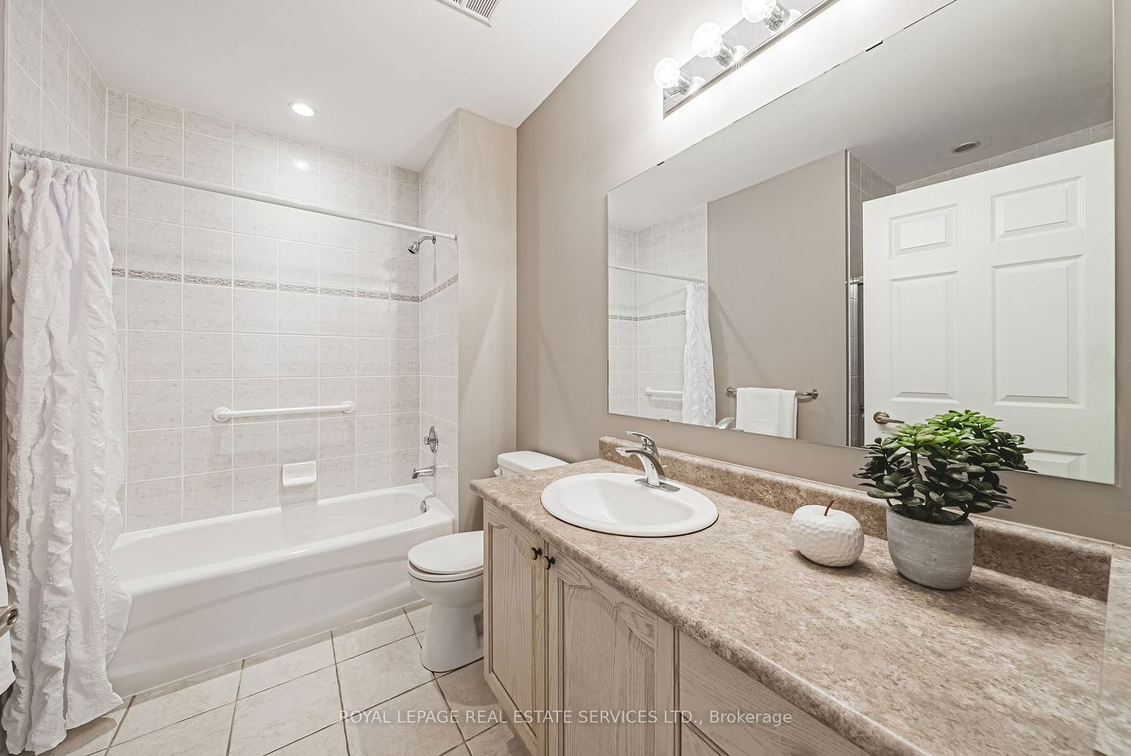 443 Centennial Forest Dr, unit 302 for sale - image #18