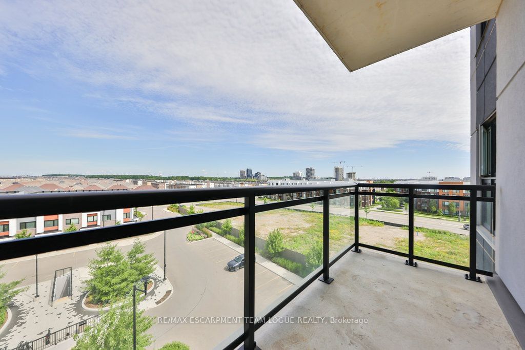 128 GROVEWOOD COMMON, unit 509 for rent - image #31