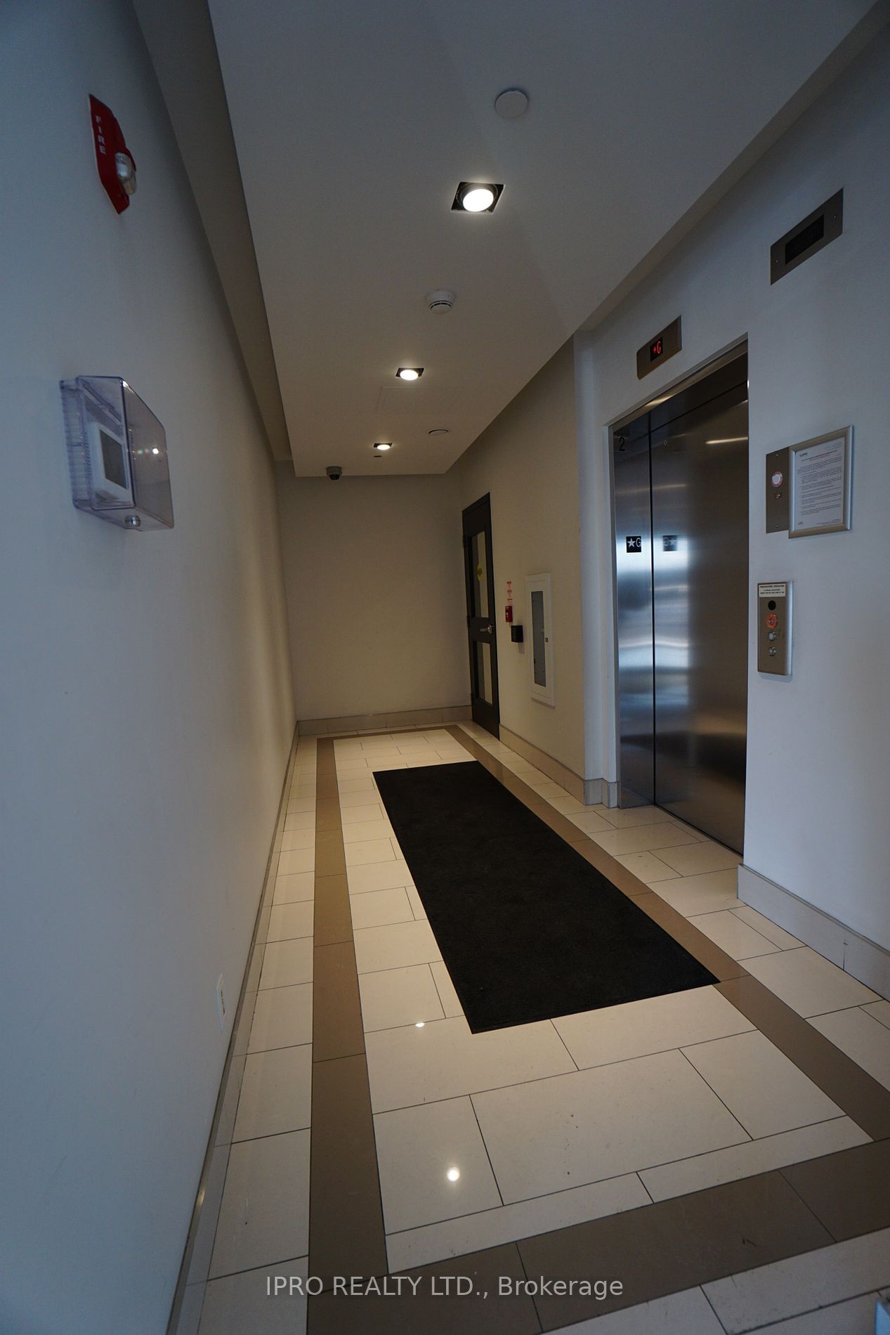 5240 Dundas St, unit B609 for rent - image #4