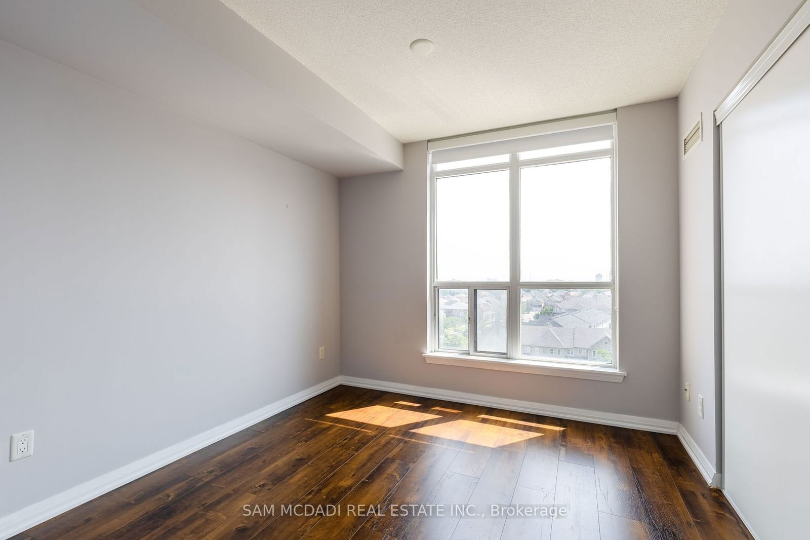 220 Forum Dr, unit 804 for rent - image #8