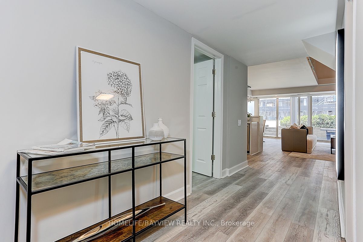 1050 The Queensway, unit 107 for sale - image #4