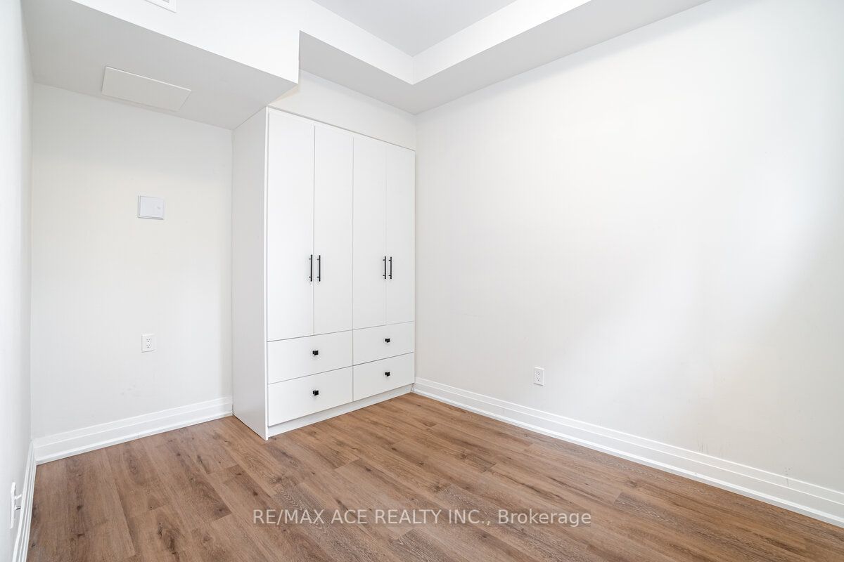 719 Lawrence Ave W, unit 49 for rent - image #15