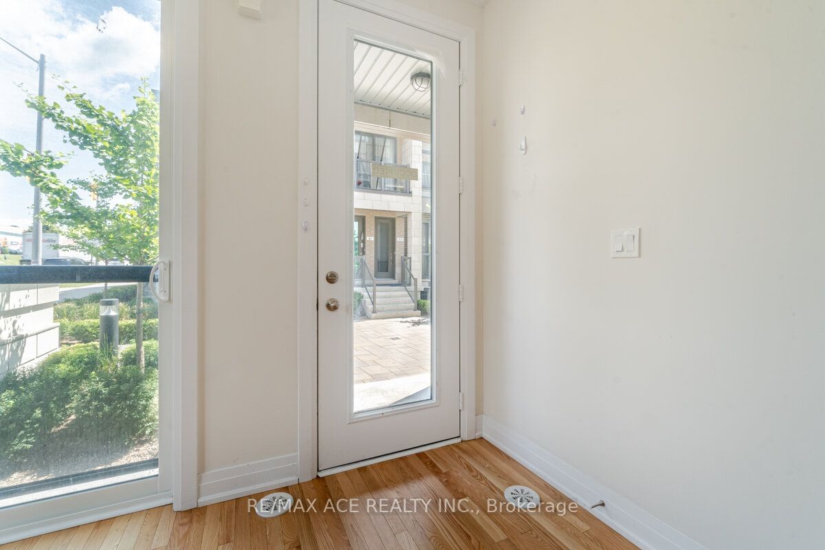 719 Lawrence Ave W, unit 49 for rent - image #4